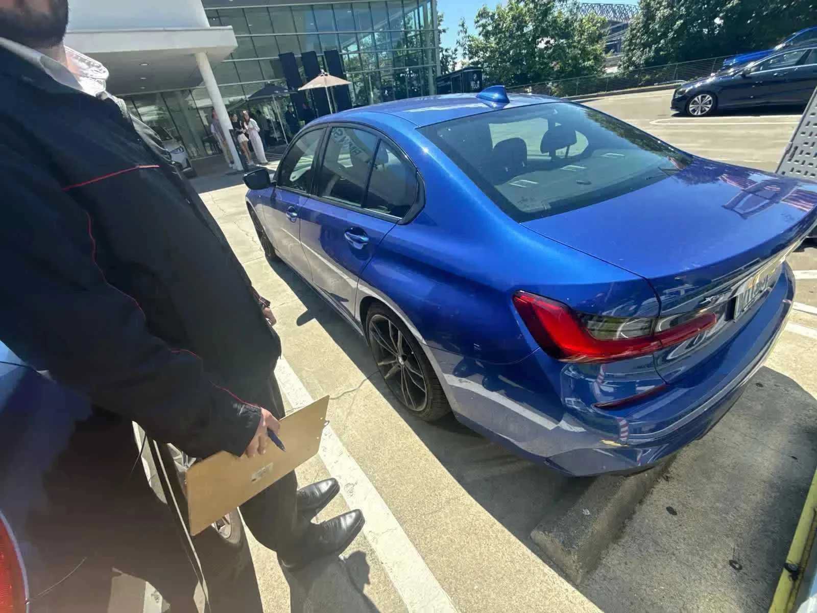 Used 2021 BMW 330i xDrive Sedan w/ M Sport Package AWD/4WD image 5