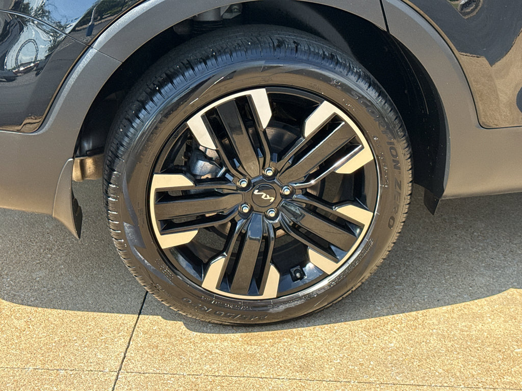Used 2025 Kia Telluride SX FWD image 6