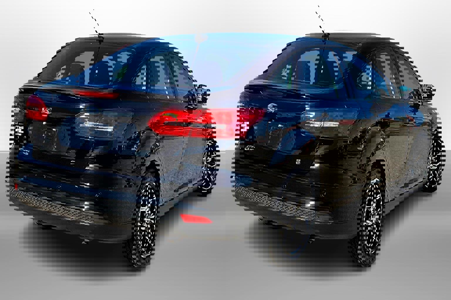 Used 2018 Ford Focus SEL image 11