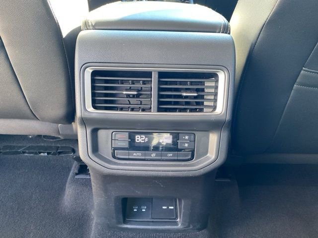 Used 2024 Volkswagen Atlas SE image 26