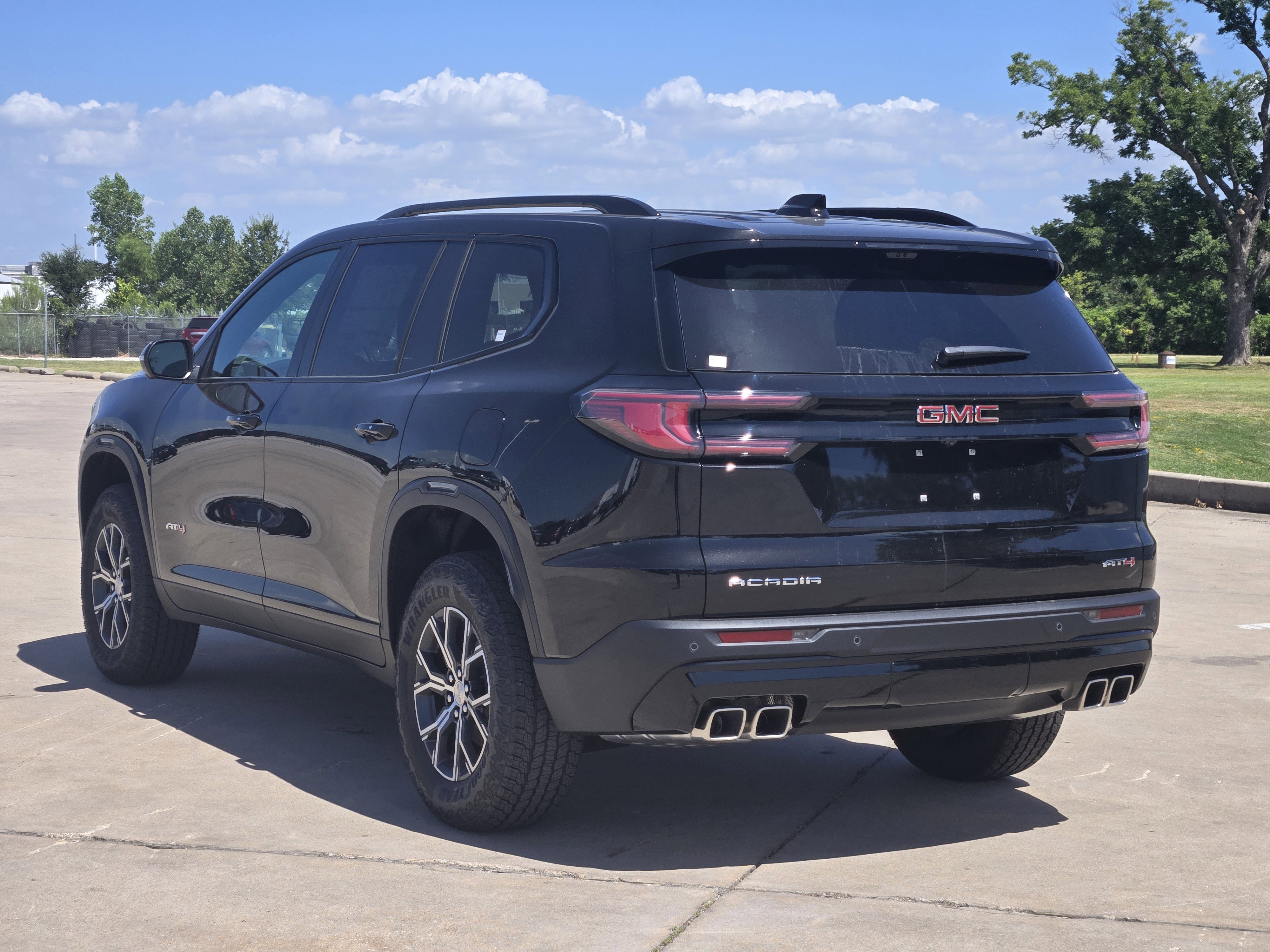 New 2026 GMC Acadia AT4 w/ Luxury Package image 3