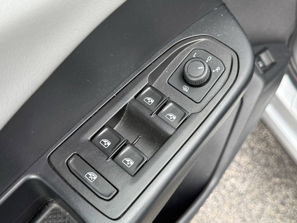 Used 2022 Volkswagen Taos SE FWD image 11