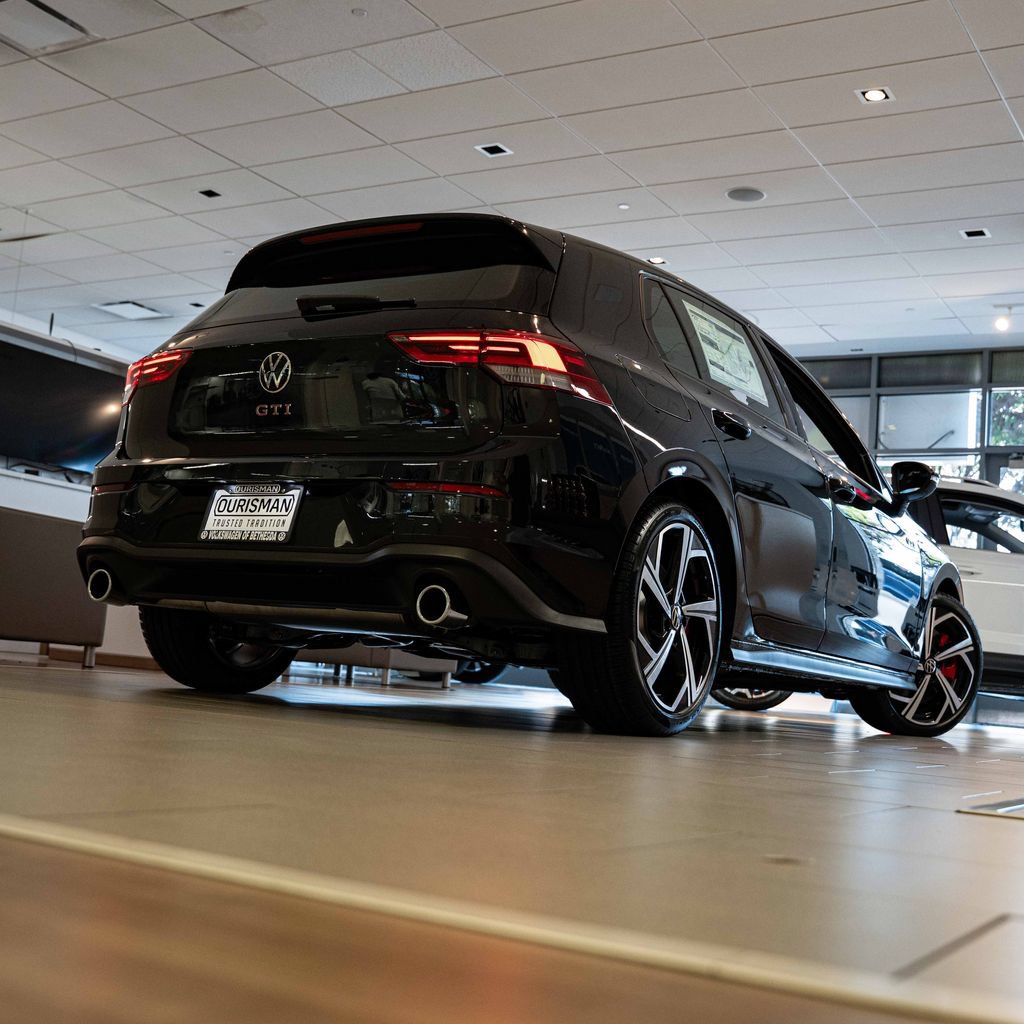 New 2026 Volkswagen GTI SE FWD image 4
