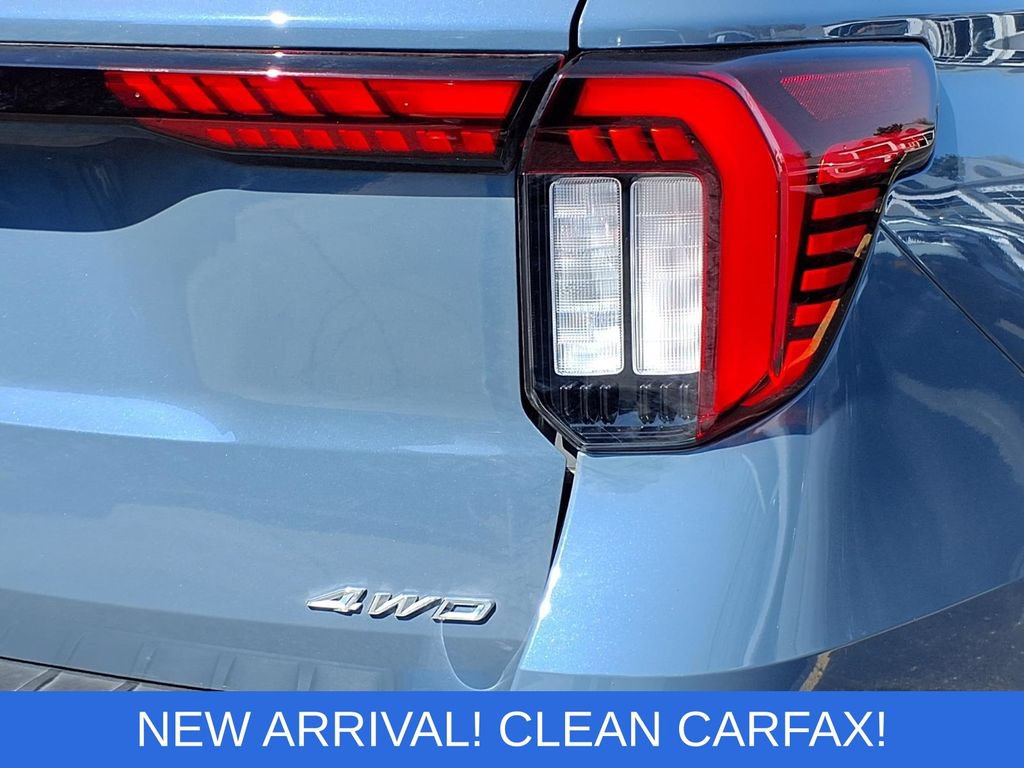 Used 2025 Ford Explorer Active w/ Active Comfort Package AWD/4WD image 27