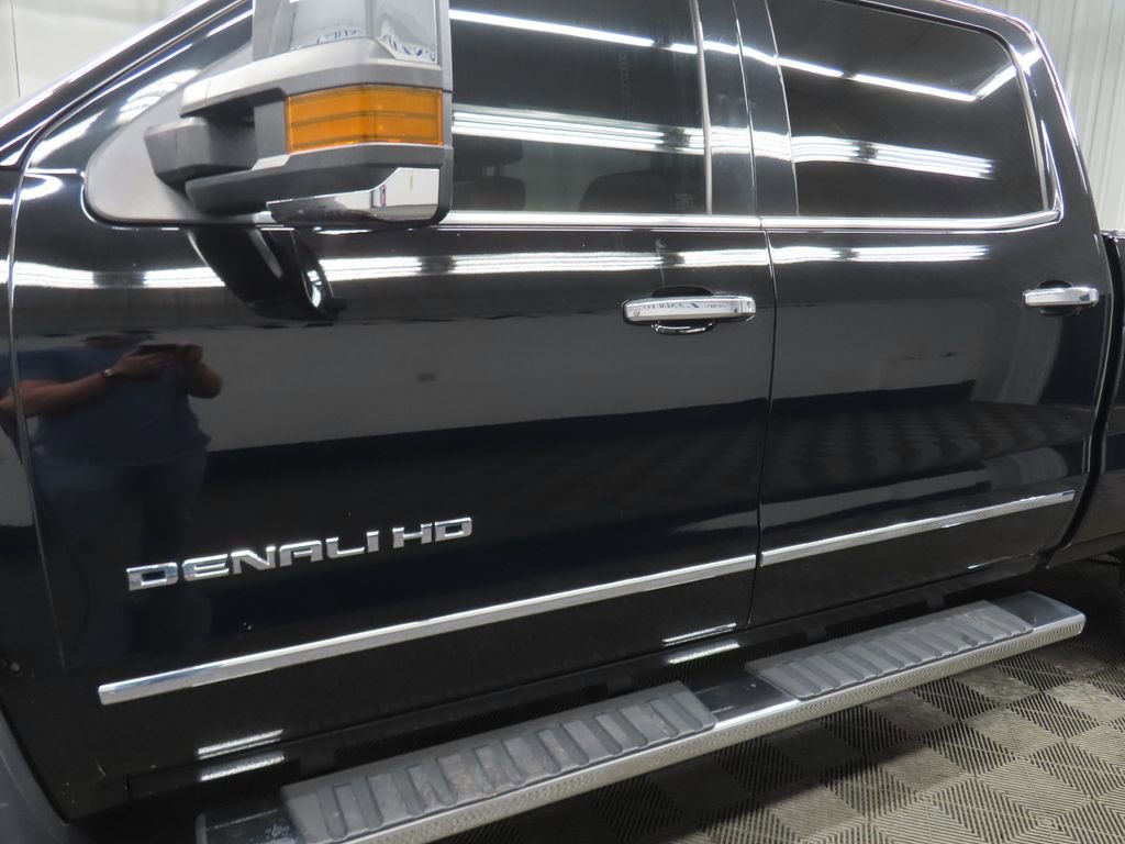 Used 2015 GMC Sierra 2500 Denali w/ Duramax Plus Package AWD/4WD image 40