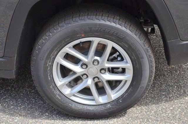 New 2025 Jeep Grand Cherokee L Laredo w/ Luxury Tech Group I image 12