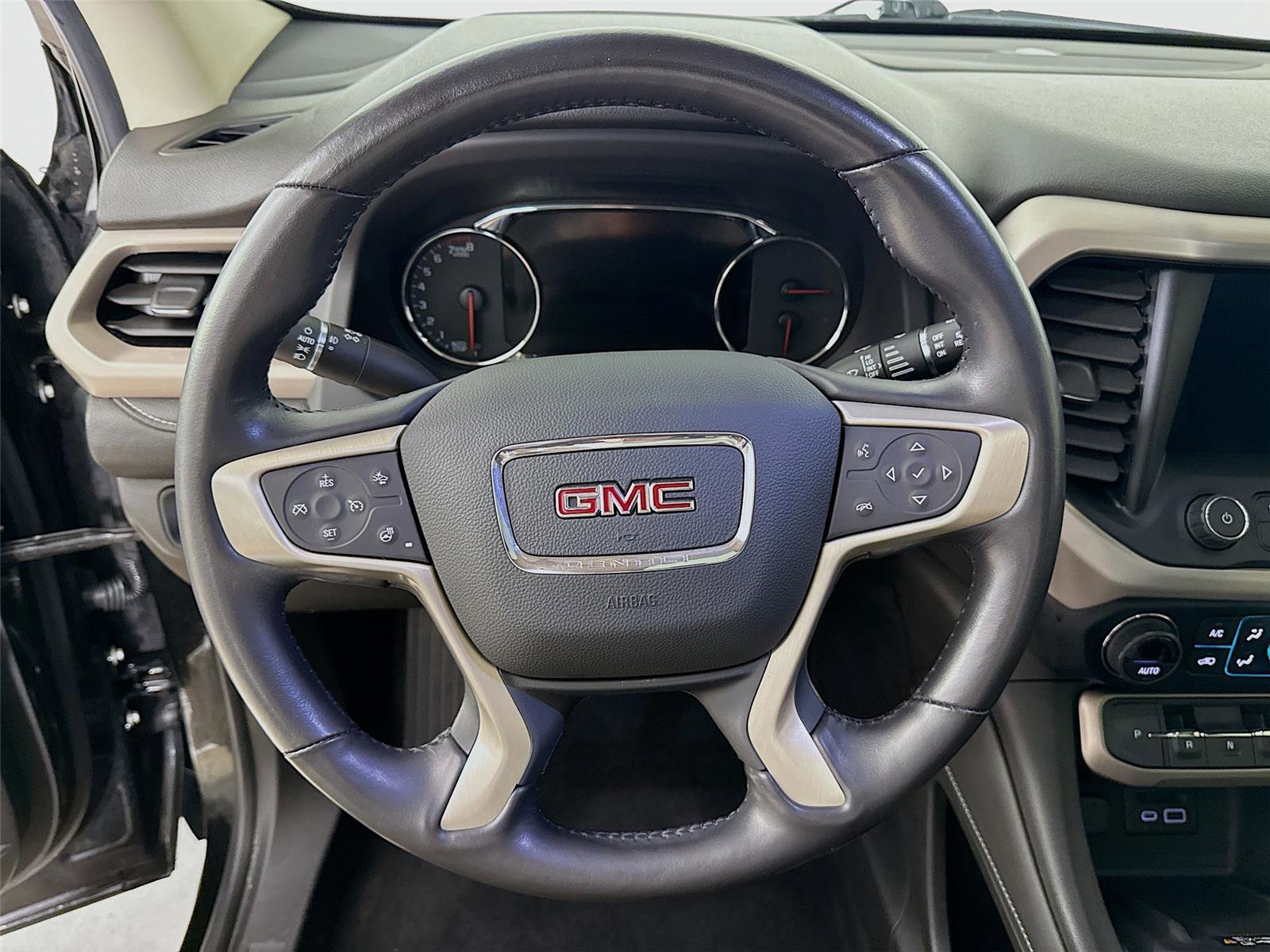 Used 2021 GMC Acadia Denali w/ GMC Pro Grade Package image 19