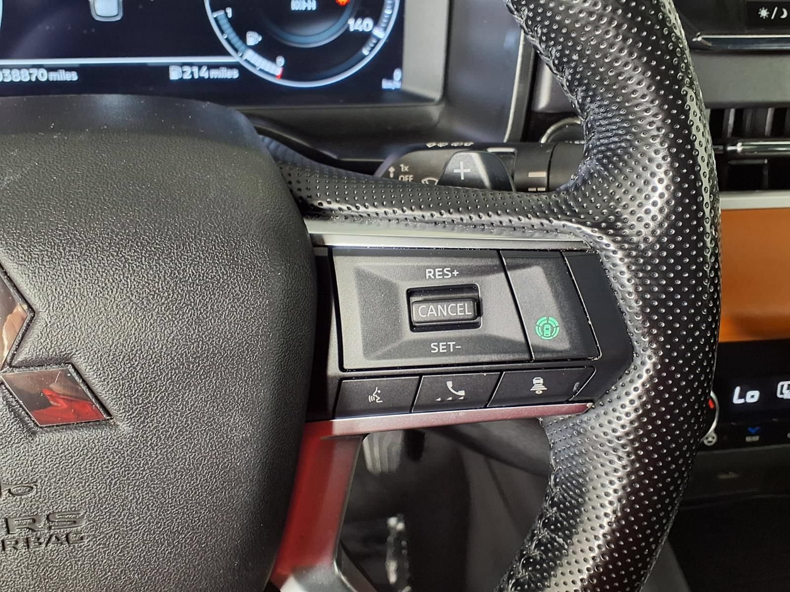 Used 2024 Mitsubishi Outlander SEL FWD image 29