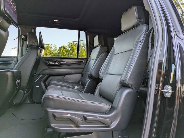 Used 2023 GMC Yukon XL Denali w/ Advanced Technology Package AWD/4WD image 14