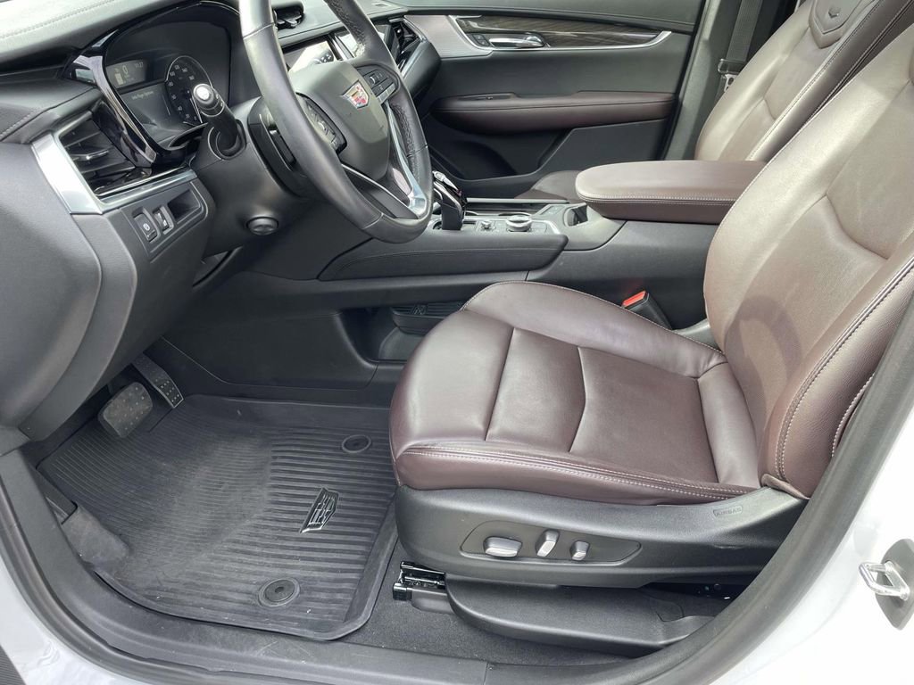 Certified 2023 Cadillac XT6 Premium Luxury image 21