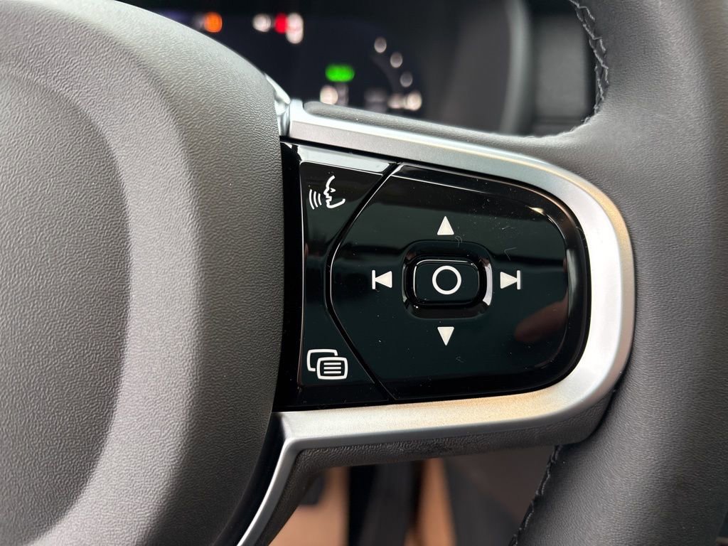 New 2026 Volvo XC90 T8 Ultra w/ Protection Package Premier image 26