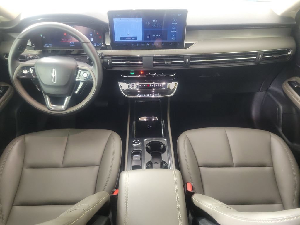 Certified 2025 Lincoln Corsair FWD image 9