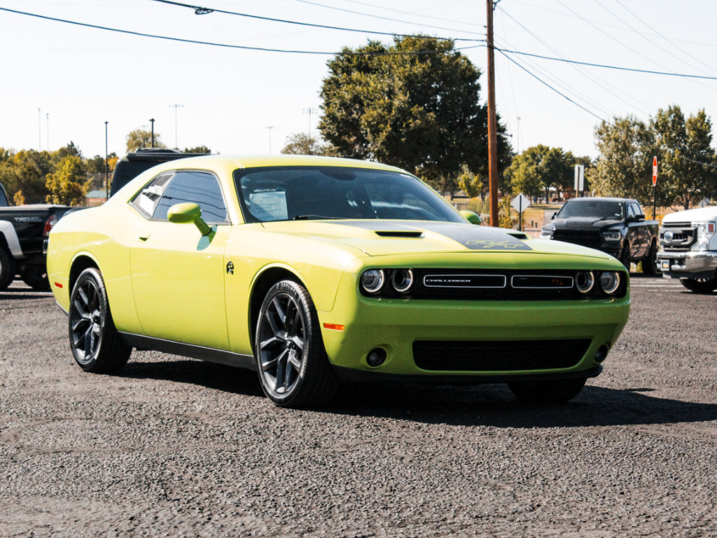 Used 2015 Dodge Challenger R/T w/ Quick Order Package 22B R/T RWD image 3