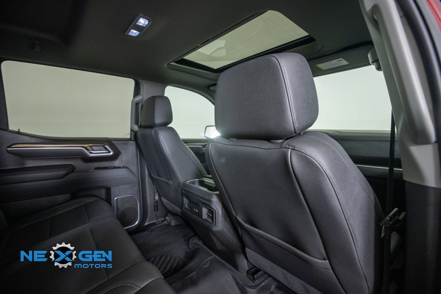 Used 2025 Chevrolet Silverado 1500 RST w/ RST All Star Premium Package AWD/4WD image 36