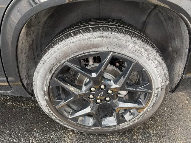 Used 2025 Chevrolet Traverse RS w/ LPO, Floor Liner Package image 3