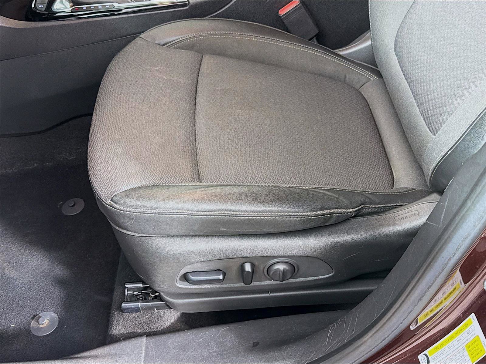 Used 2022 Buick Encore GX Preferred w/ Cold Weather Comfort Package image 19