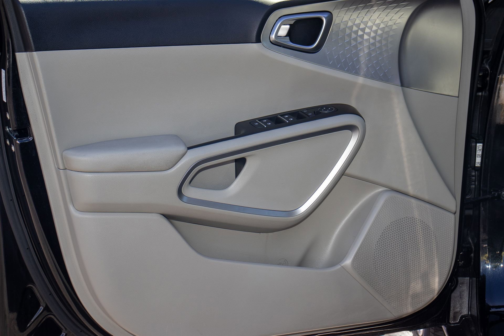 Used 2023 Kia Soul LX image 10