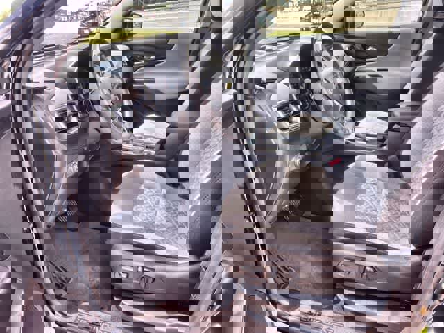 Used 2022 Chevrolet Equinox LS AWD/4WD image 3