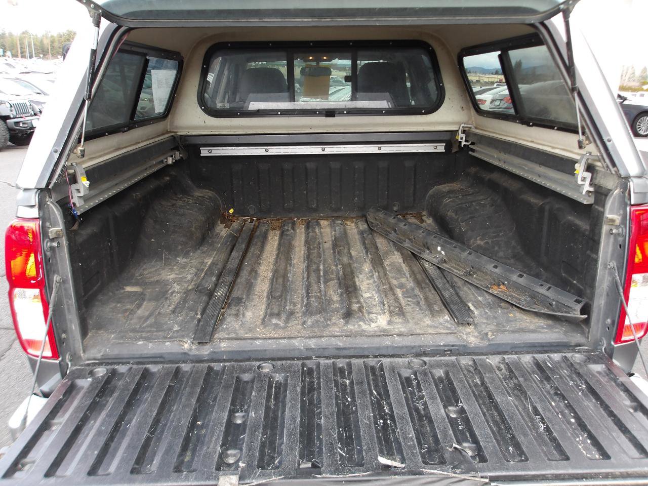 Used 2016 Nissan Frontier SV AWD/4WD image 12