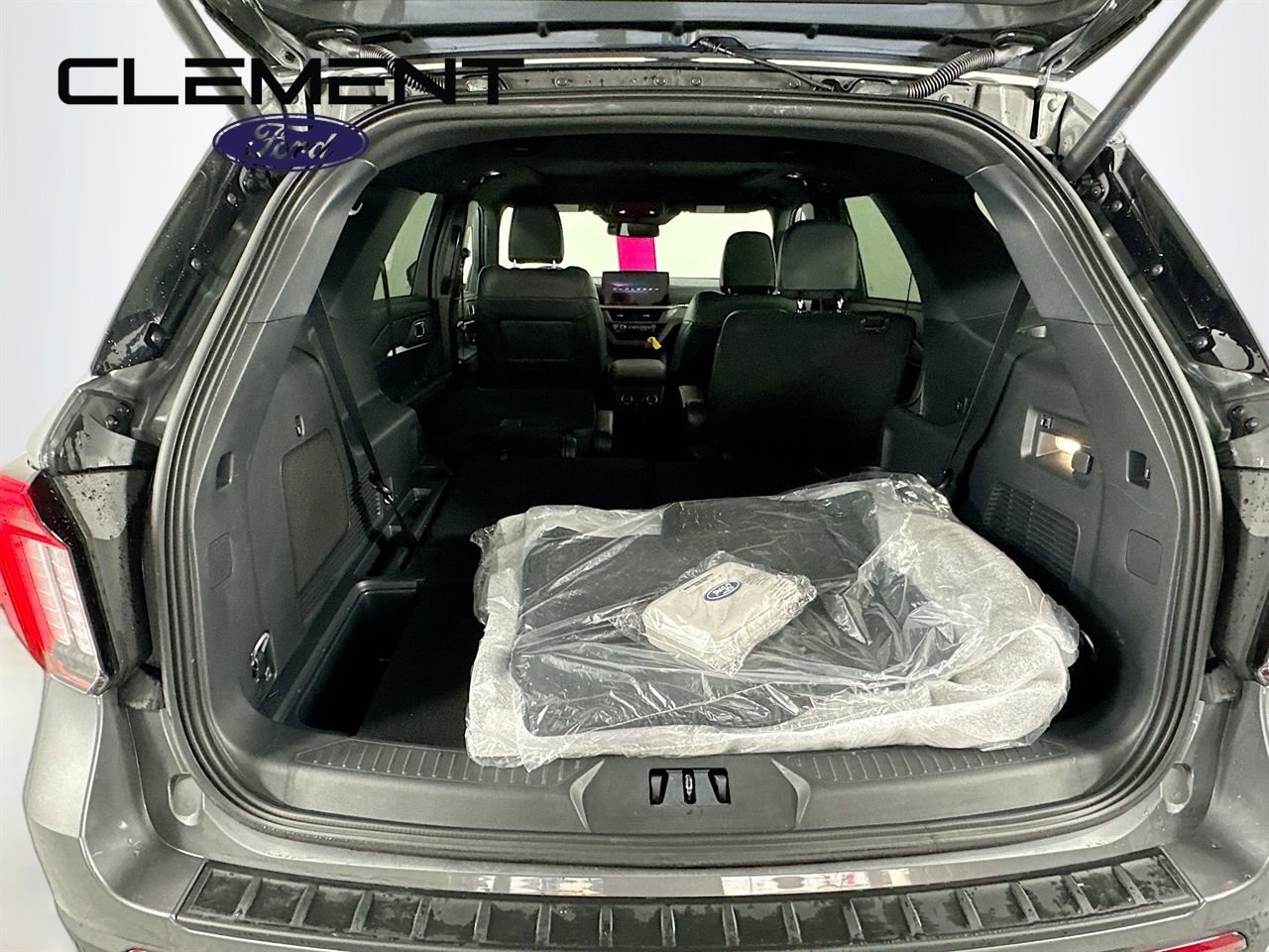 New 2025 Ford Explorer ST-Line w/ Premium Package image 10