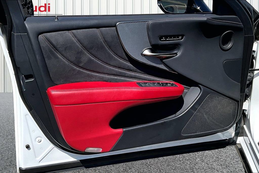 Used 2022 Lexus LS 500 F Sport w/ Accessory Package (Z2) image 20