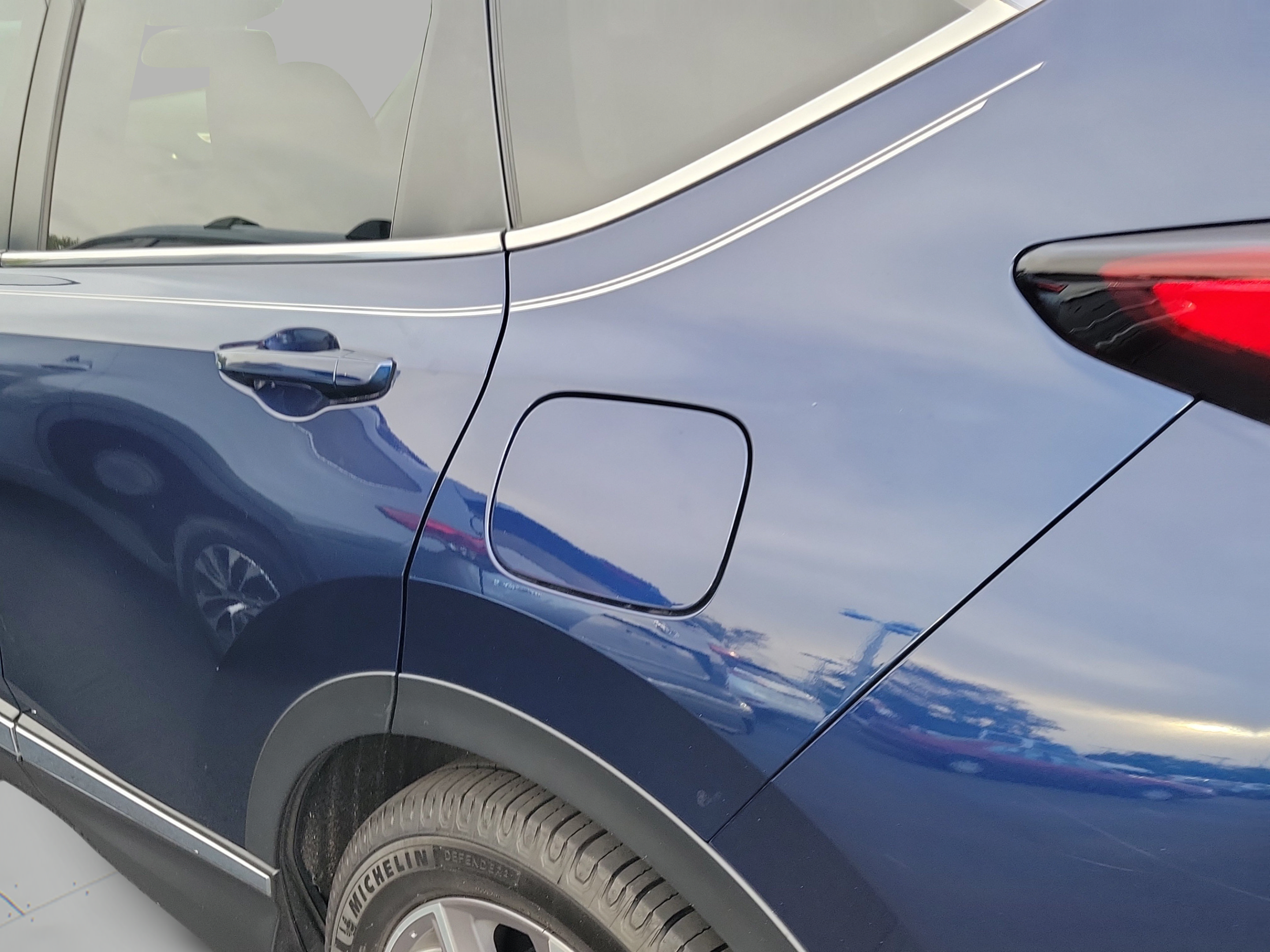 Used 2020 Honda CR-V Touring image 25