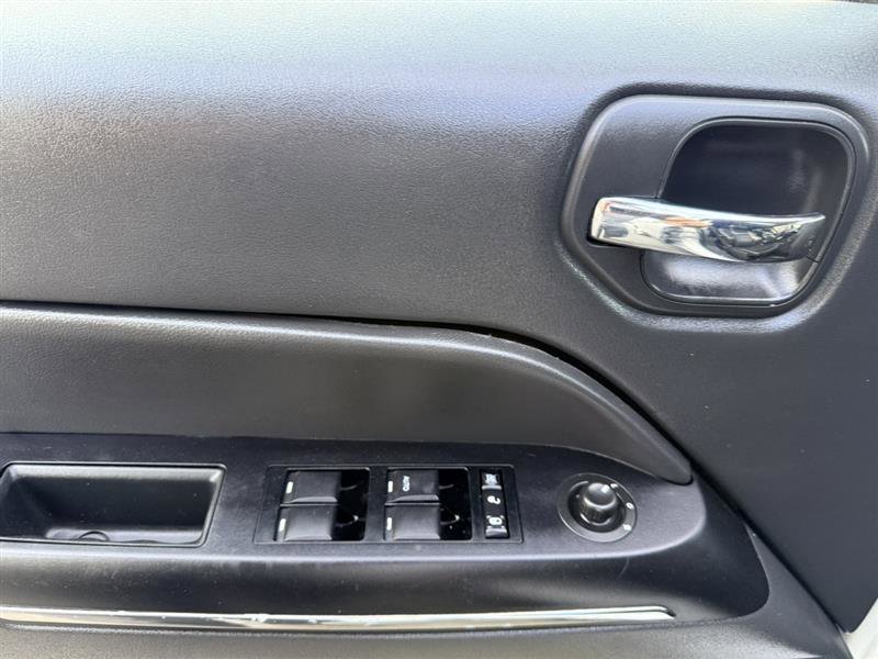 Used 2012 Jeep Patriot Limited w/ Sun/Sound Group image 28