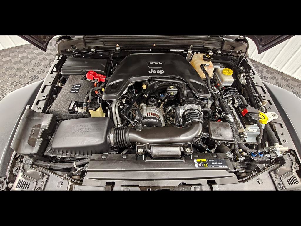Used 2018 Jeep Wrangler Unlimited Rubicon AWD/4WD image 49