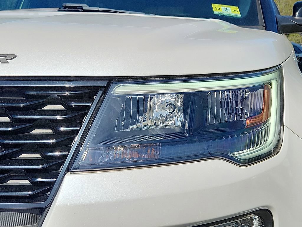 Used 2018 Ford Explorer Sport w/ Equipment Group 401A image 9