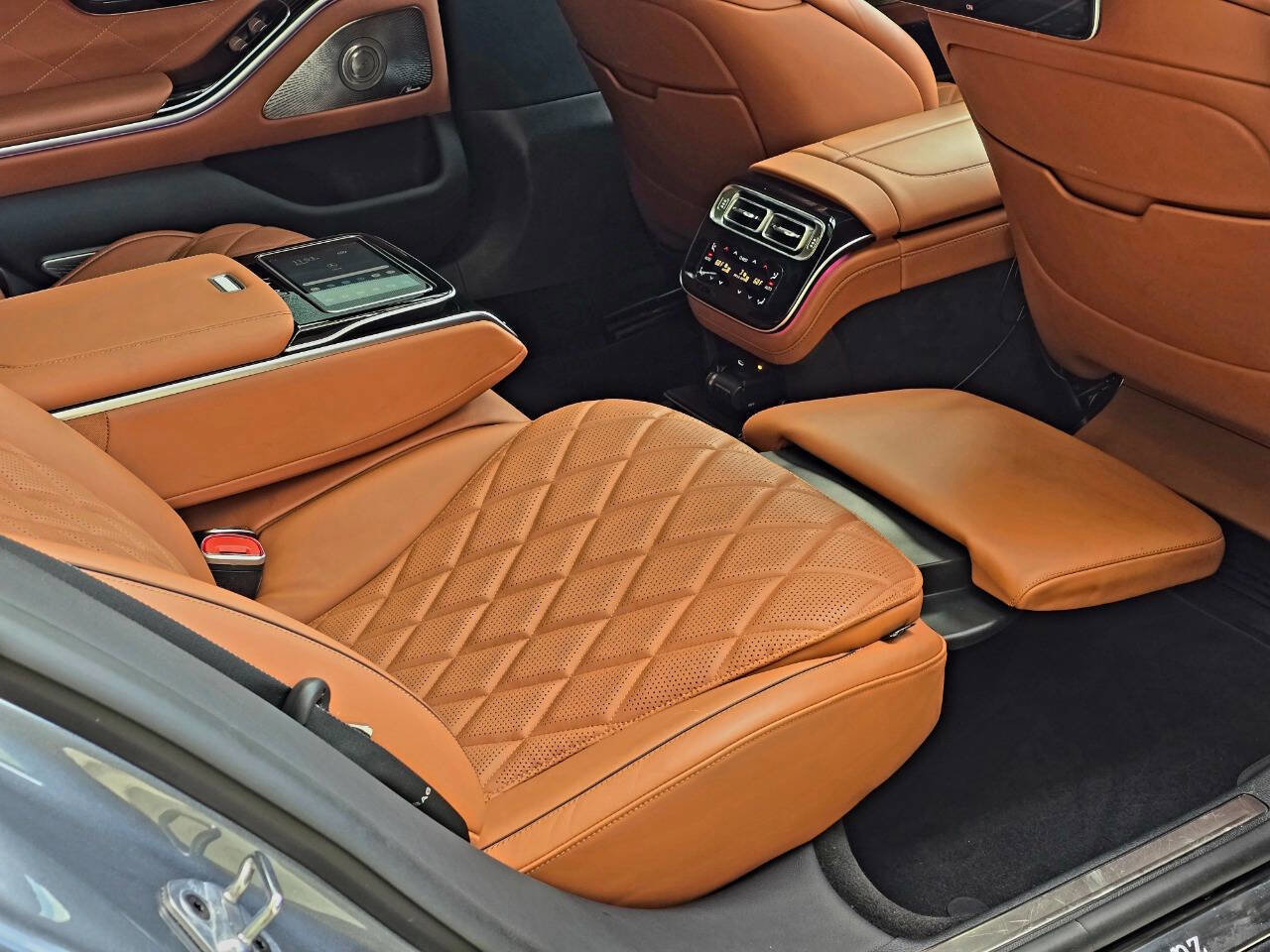 Used 2022 Mercedes-Benz S 580 4MATIC Sedan w/ Rear Seat Package image 88