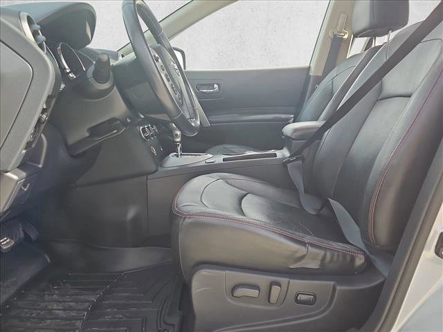 Used 2010 Nissan Rogue SL w/ Premium Pkg image 17