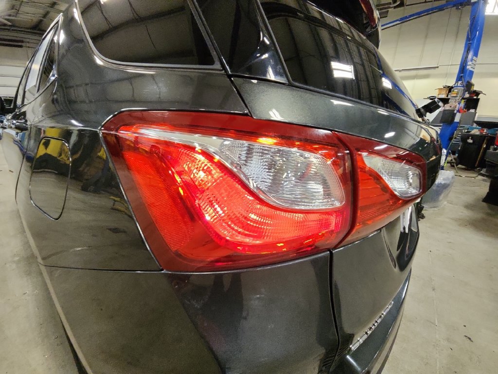 Used 2019 Chevrolet Equinox LT AWD/4WD image 32