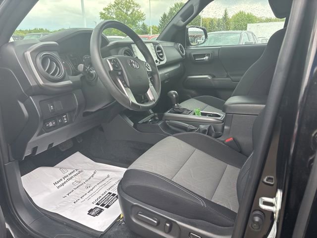 Used 2023 Toyota Tacoma TRD Off-Road AWD/4WD image 8