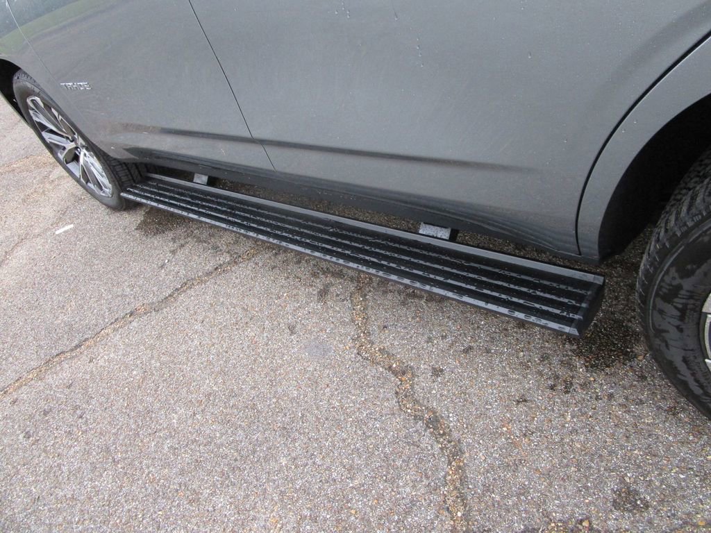 New 2026 Chevrolet Tahoe High Country image 16