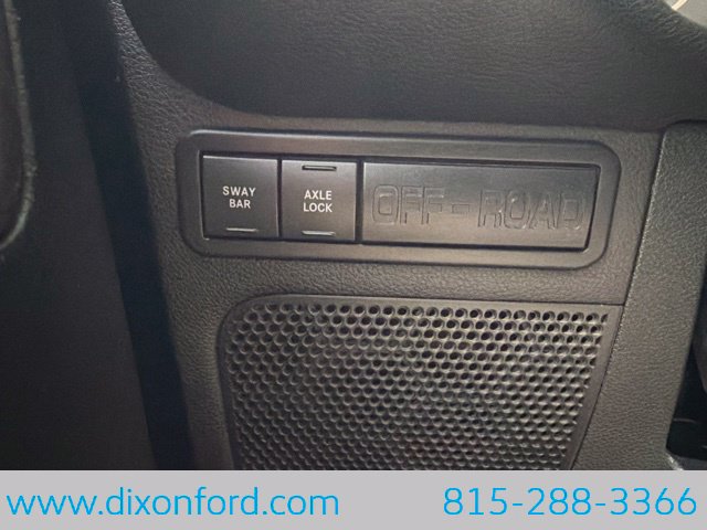 Used 2017 Jeep Wrangler Rubicon w/ Dual Top Group AWD/4WD image 17