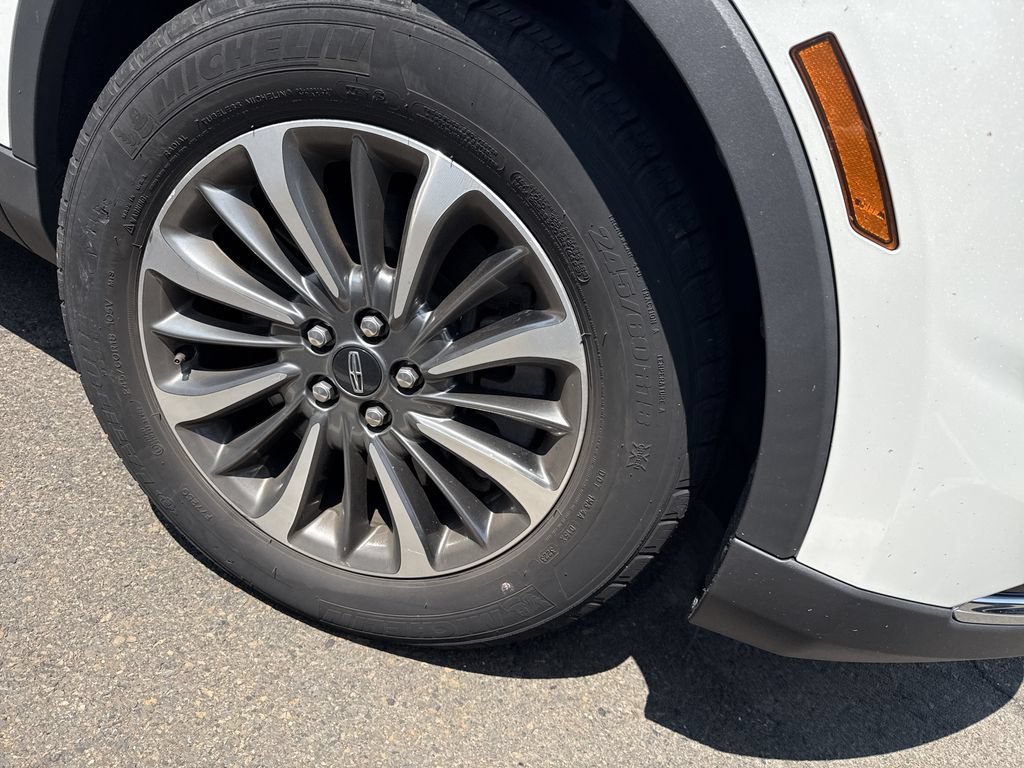 Certified 2023 Lincoln Nautilus Reserve AWD/4WD image 5