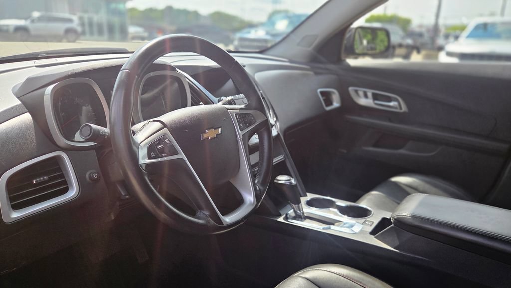 Used 2017 Chevrolet Equinox LT w/ Midnight Edition AWD/4WD image 13