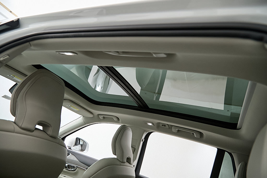 Certified 2024 Volvo XC90 B6 Plus w/ Protection Package Premier AWD/4WD image 23
