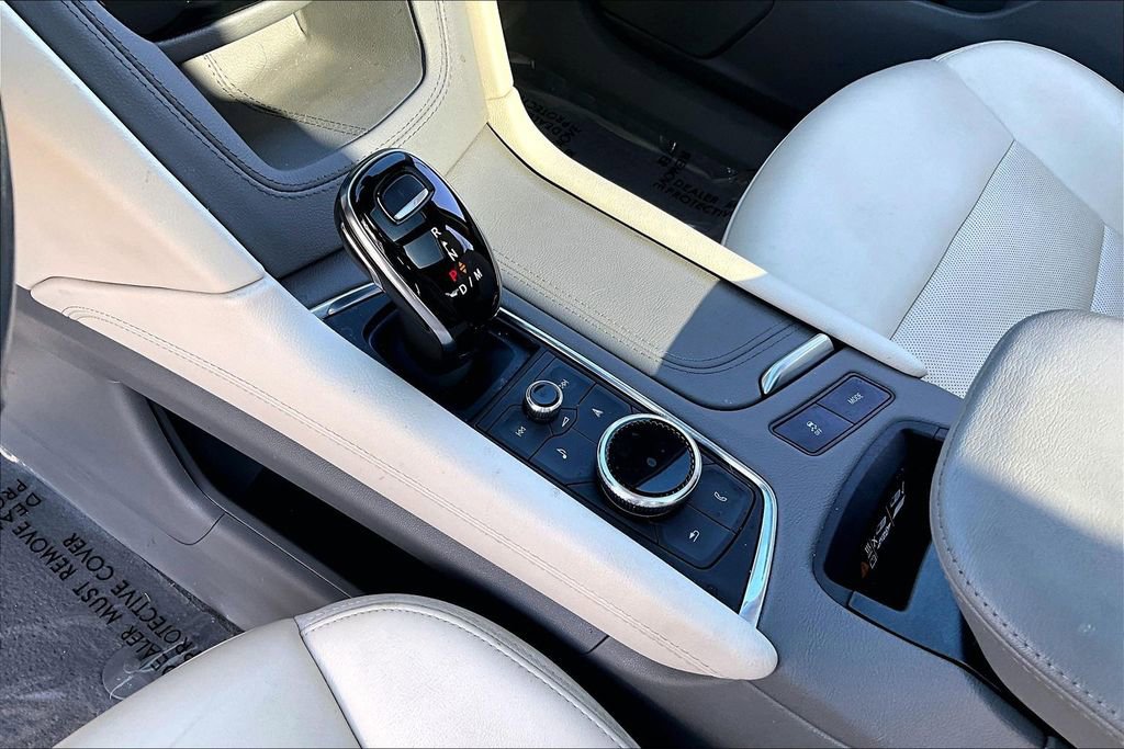 Used 2022 Cadillac XT6 Premium Luxury w/ Technology Package image 18