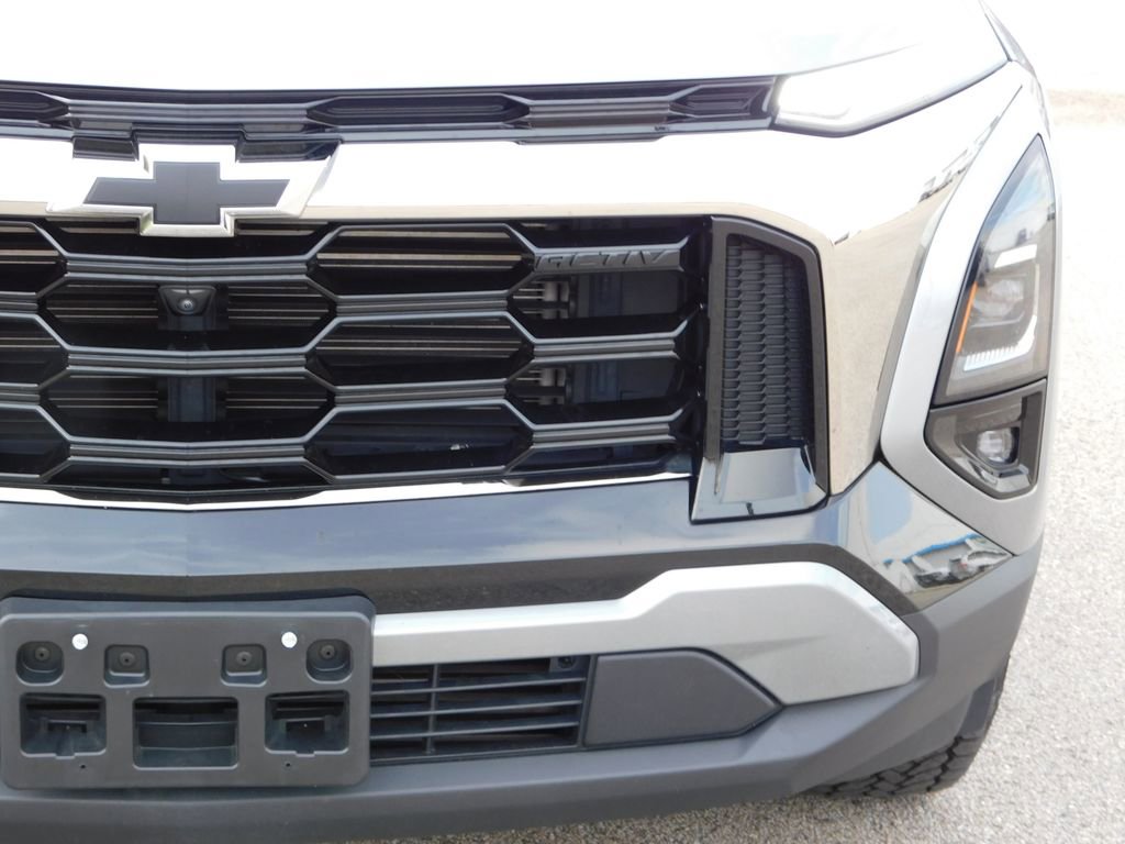 Used 2025 Chevrolet Equinox ACTIV w/ Safety and Technology Package image 9