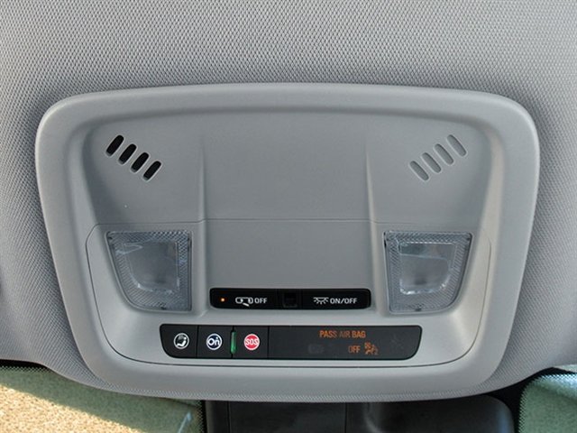 Used 2021 Chevrolet Malibu LT FWD image 32