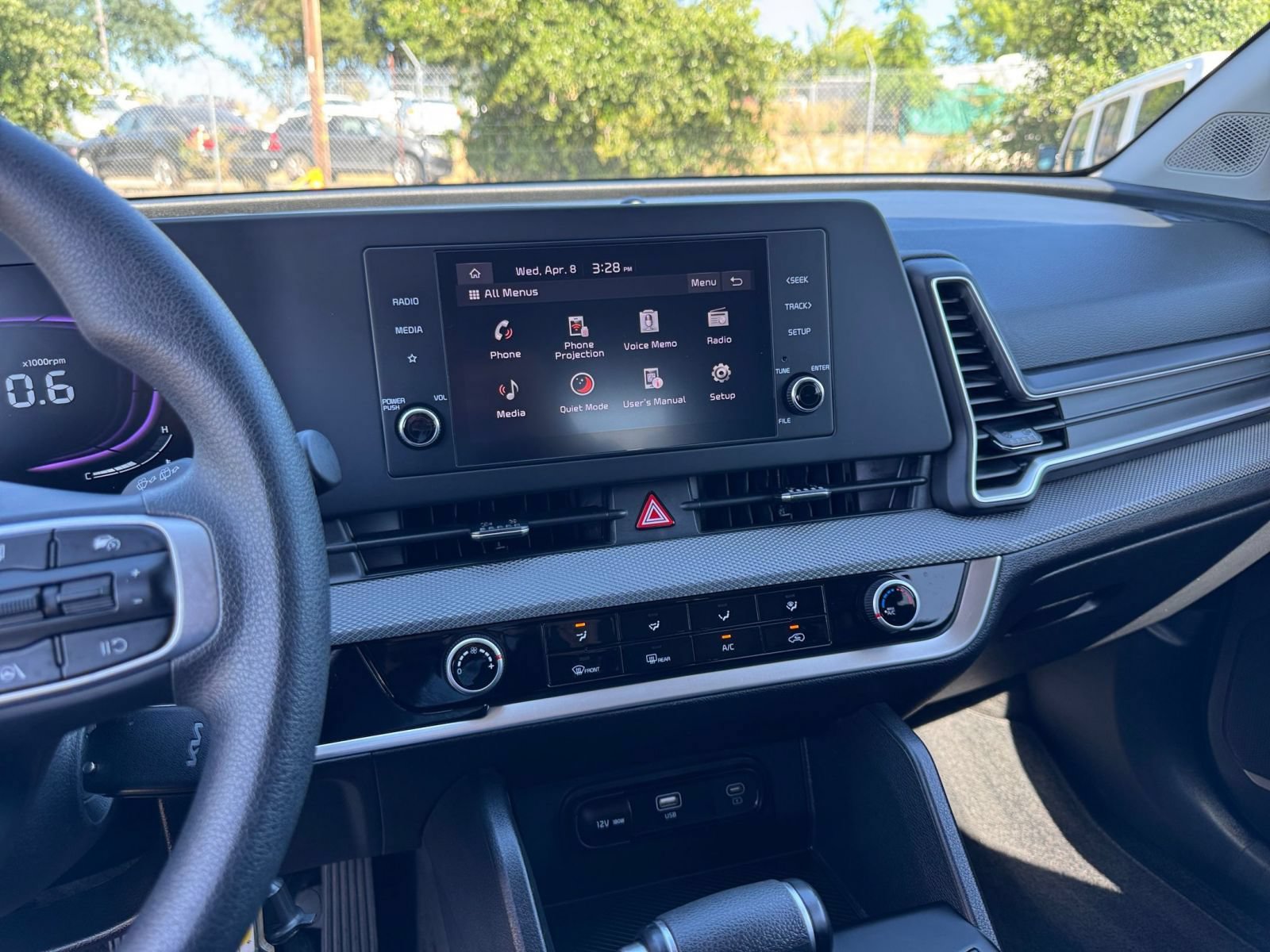 Used 2025 Kia Sportage LX AWD/4WD image 17