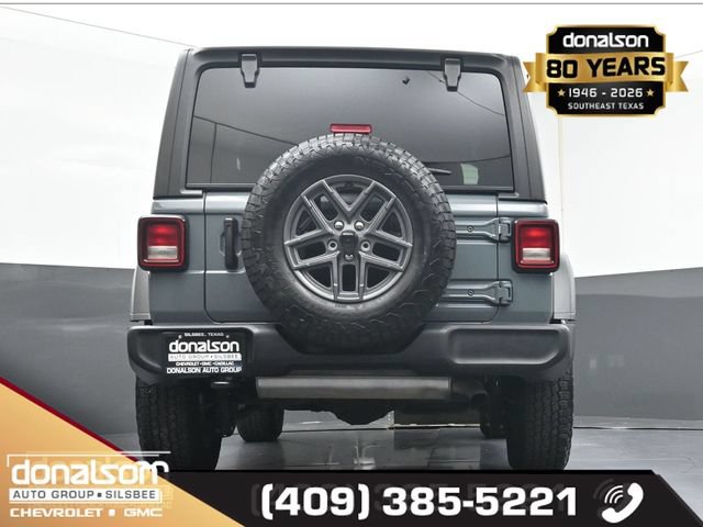 Used 2025 Jeep Wrangler Sport AWD/4WD image 15