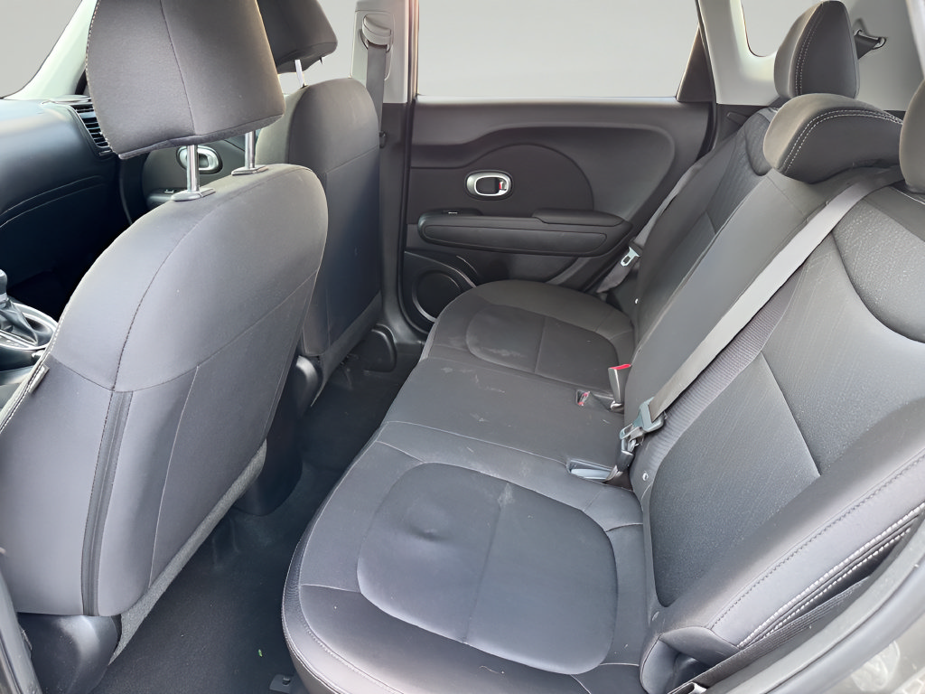 Used 2019 Kia Soul FWD image 28
