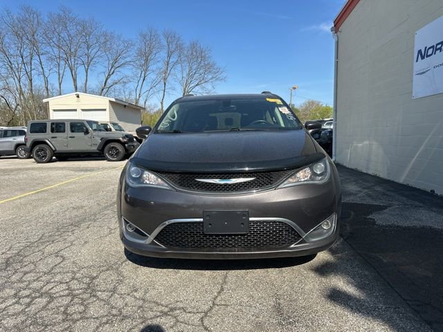 Used 2018 Chrysler Pacifica Touring-L Plus image 8