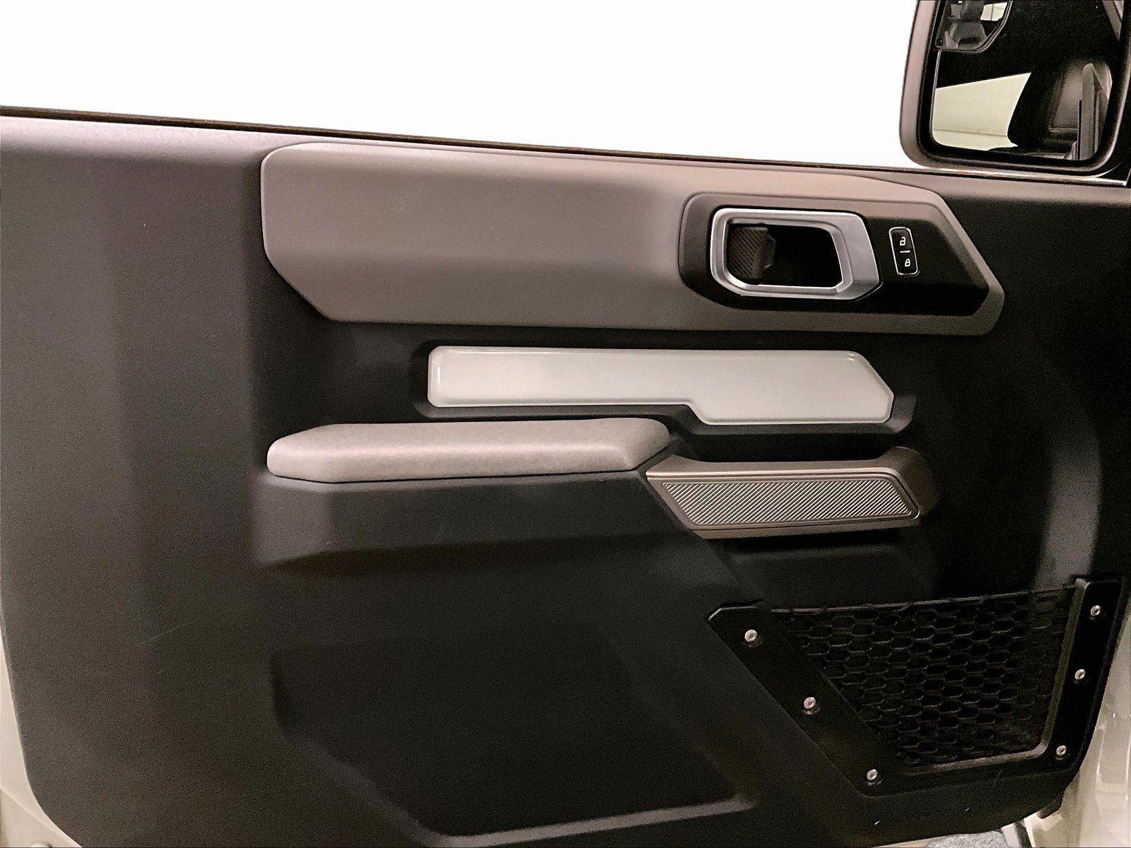 Used 2022 Ford Bronco Black Diamond image 22
