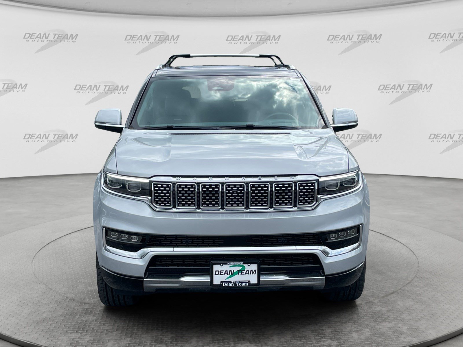 Used 2022 Jeep Grand Wagoneer Series II w/ Premium Group II AWD/4WD image 2