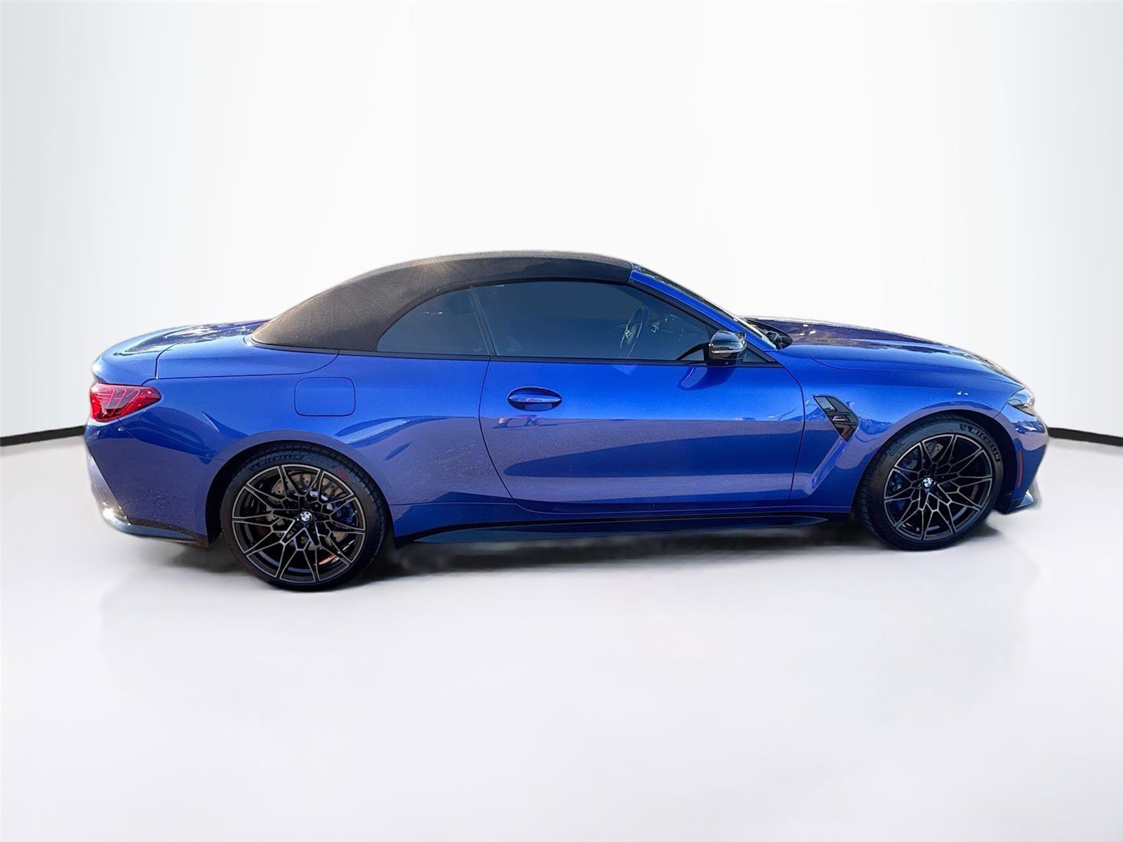 Used 2025 BMW M4 xDrive Competition w/ Executive Package image 8