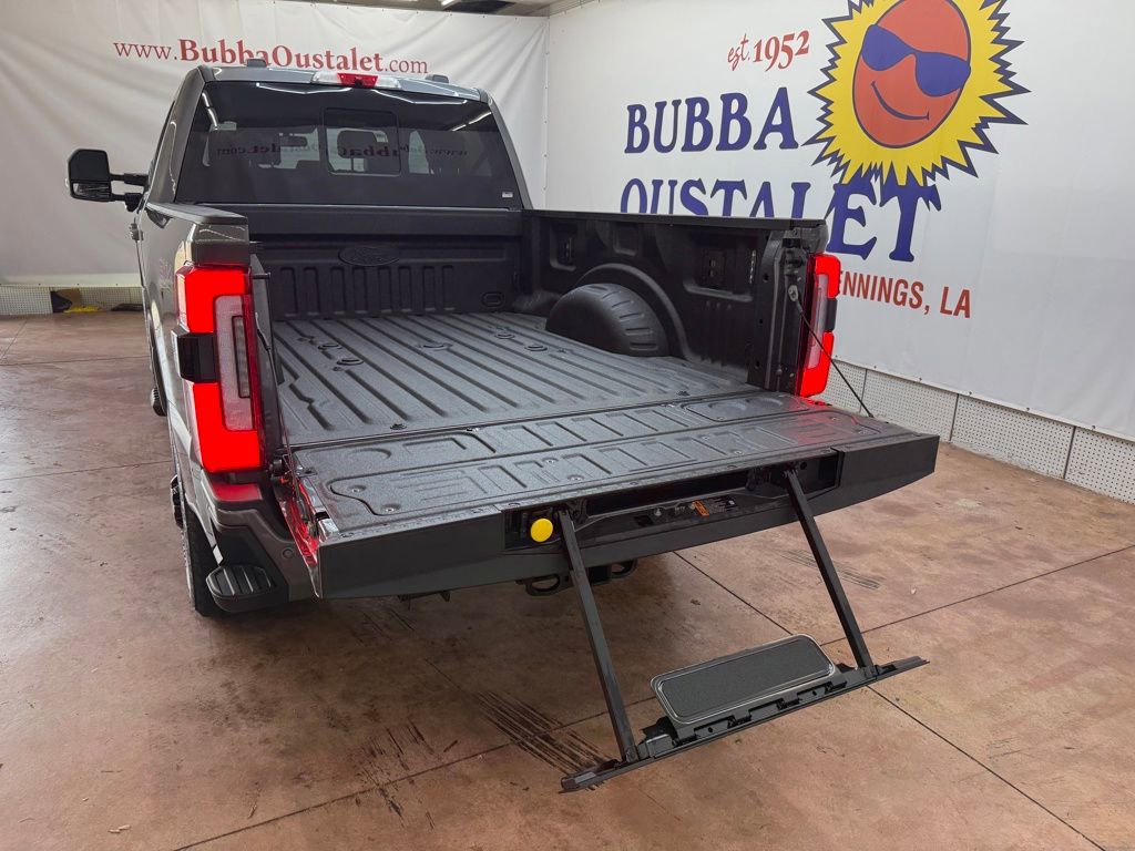 New 2026 Ford F250 Platinum image 22