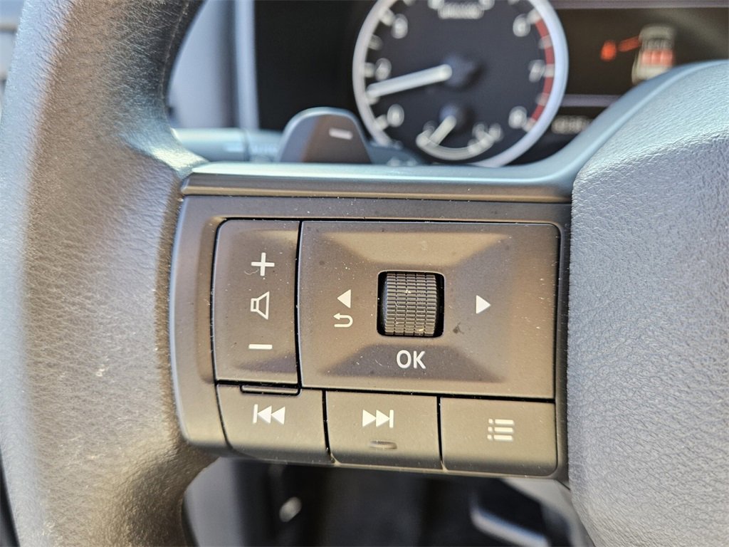 Certified 2025 Nissan Rogue S image 24